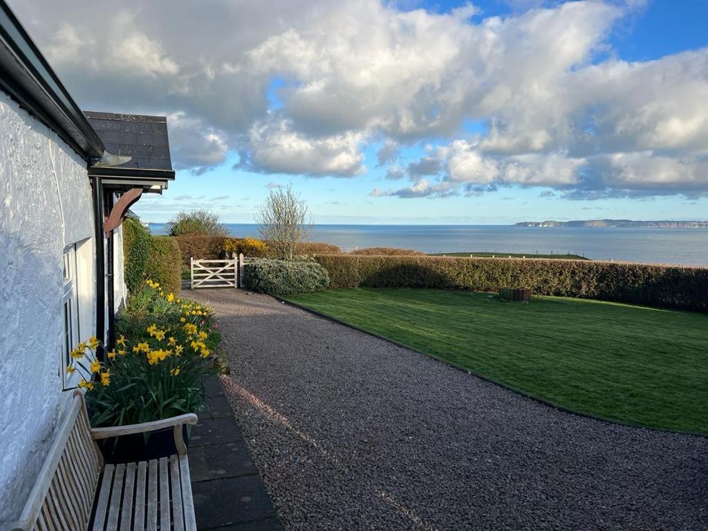Tornaroan Cottage Ballycastle Exterior foto